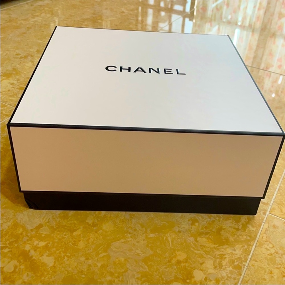 Chanel Box